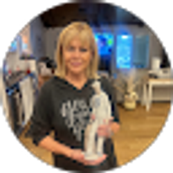 Profile photo of Debbie Waddell