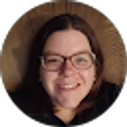 Profile photo of Shellie Davis