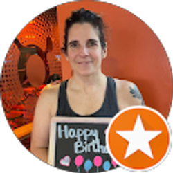 Profile photo of Angie Hanna