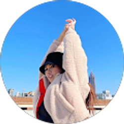 Profile photo of Jeanne Le