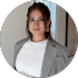 Profile photo of Danielle Stazio