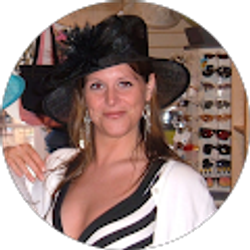 Profile photo of Holly Laudenbach