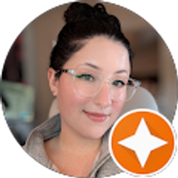 Profile photo of Nicole Dziggel