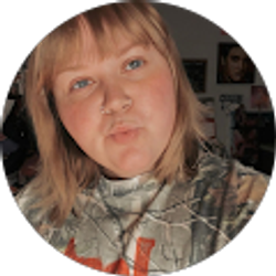 Profile photo of Julia Plotner