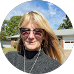 Profile photo of Tracey Semelsberger