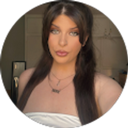 Profile photo of Elyse Marie