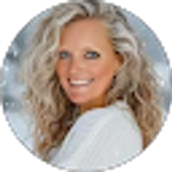 Profile photo of Sara -