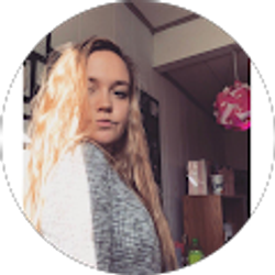 Profile photo of Lydia Janutolo