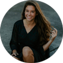 Profile photo of Elleise Davies