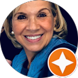 Profile photo of Eliza Santos
