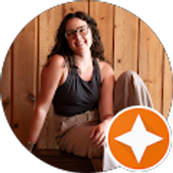 Profile photo of Emily Naifeh