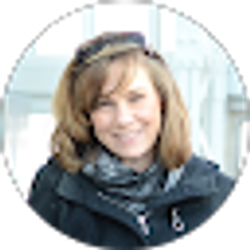 Profile photo of Jennifer Knutson