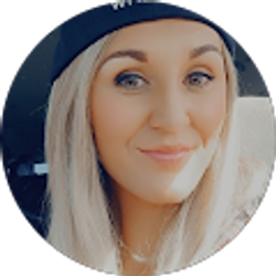 Profile photo of Lindsey Townsend