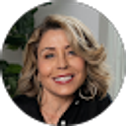 Profile photo of Jayne Morris