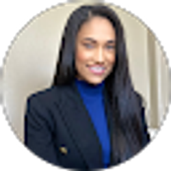 Profile photo of Juliana Dias