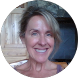 Profile photo of Lisa Lewia