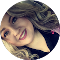 Profile photo of Courtney Maxwell