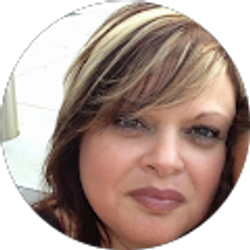 Profile photo of Dawn Gullusci