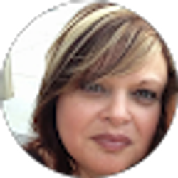 Profile photo of Dawn Gullusci