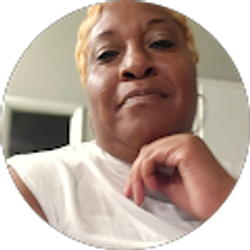 Profile photo of Lynne Edwards