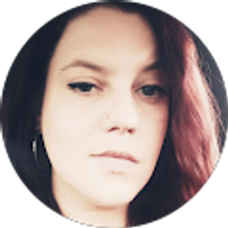 Profile photo of Kelly Sheppard