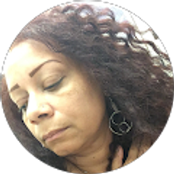 Profile photo of Lisa Simon