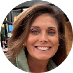 Profile photo of Tammy Cowart