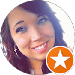 Profile photo of Holly Lorenz