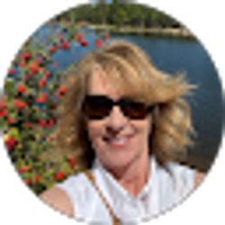Profile photo of Debbie Bourne
