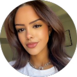 Profile photo of Lauren Davison