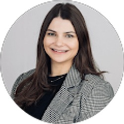 Profile photo of Holly Sims