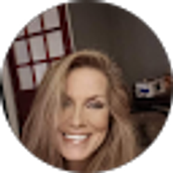 Profile photo of Michelle Huff