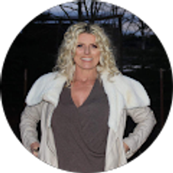 Profile photo of Suzette Tyler