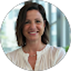 Profile photo of Jennifer Laureto