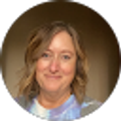 Profile photo of Danielle Stapleton