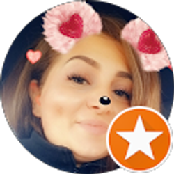 Profile photo of SuzyQofficial Farhat