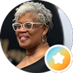 Profile photo of Lisa McNary
