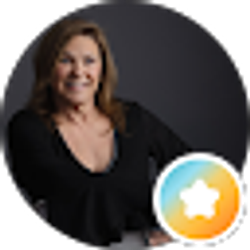 Profile photo of Maureen Geyer