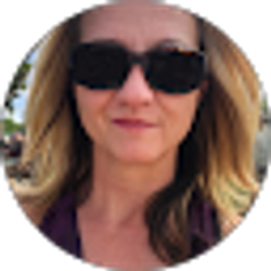 Profile photo of Lindzee Searle