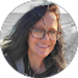Profile photo of Michelle Rayburn