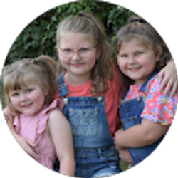 Profile photo of Rebecca Hesser