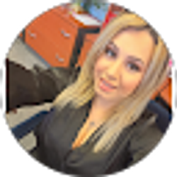 Profile photo of veronica Flores