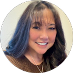 Profile photo of Lisa K. Cox lilacsandlaughter