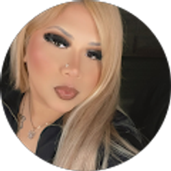 Profile photo of Emily Flores