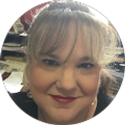 Profile photo of Dena Lind