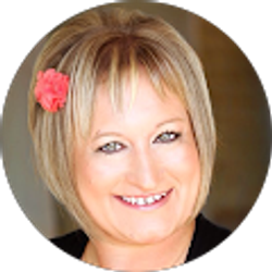 Profile photo of Dr. Heidi Schultz