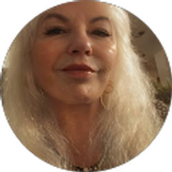 Profile photo of Mary Leonard