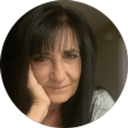 Profile photo of Paola Valenza