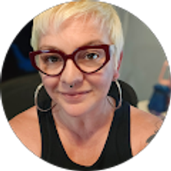 Profile photo of Karen Lynn