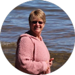 Profile photo of Jen Smith